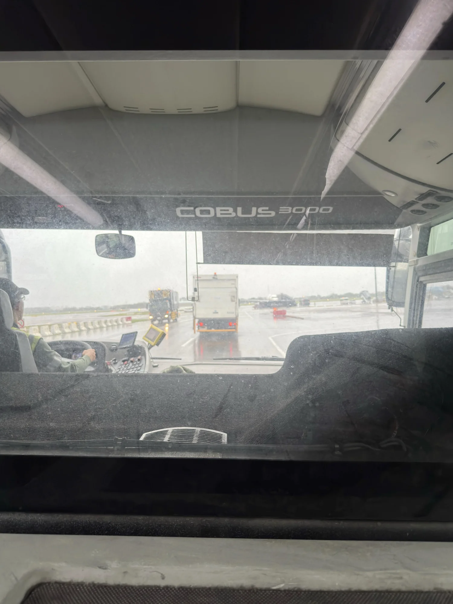 remote bay 接駁車