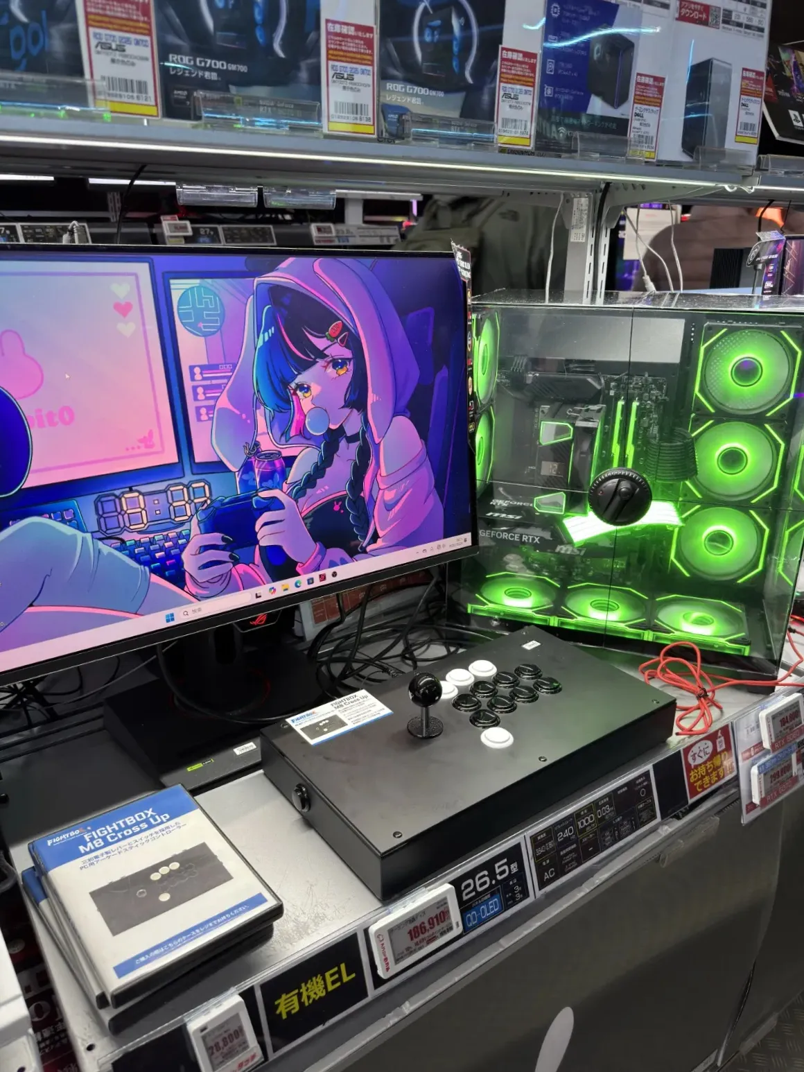 好客製化的桌機擺設